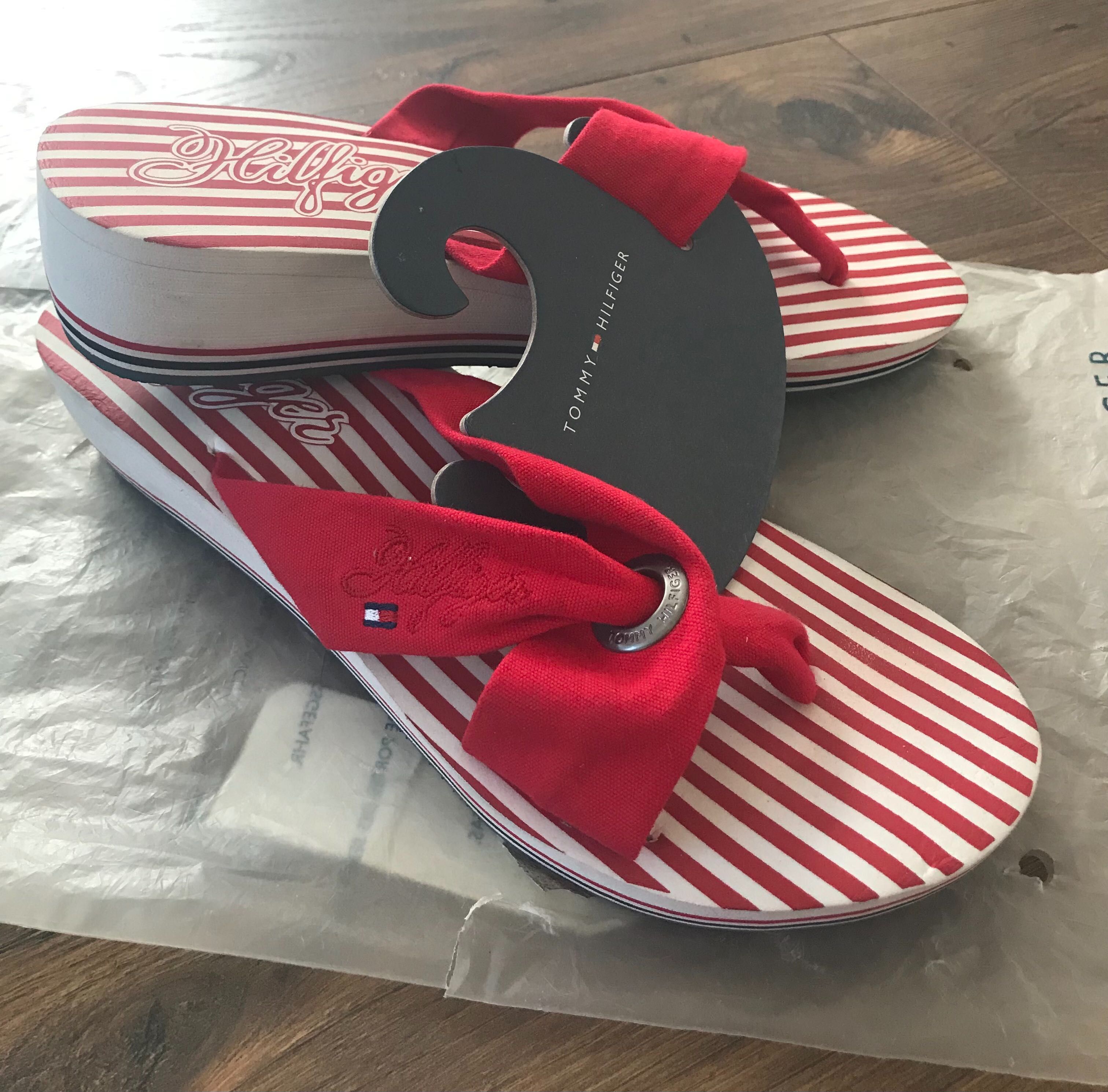 ** TOMMY HILFIGER ** cudo model MAYBEL 3 - NOWE _39