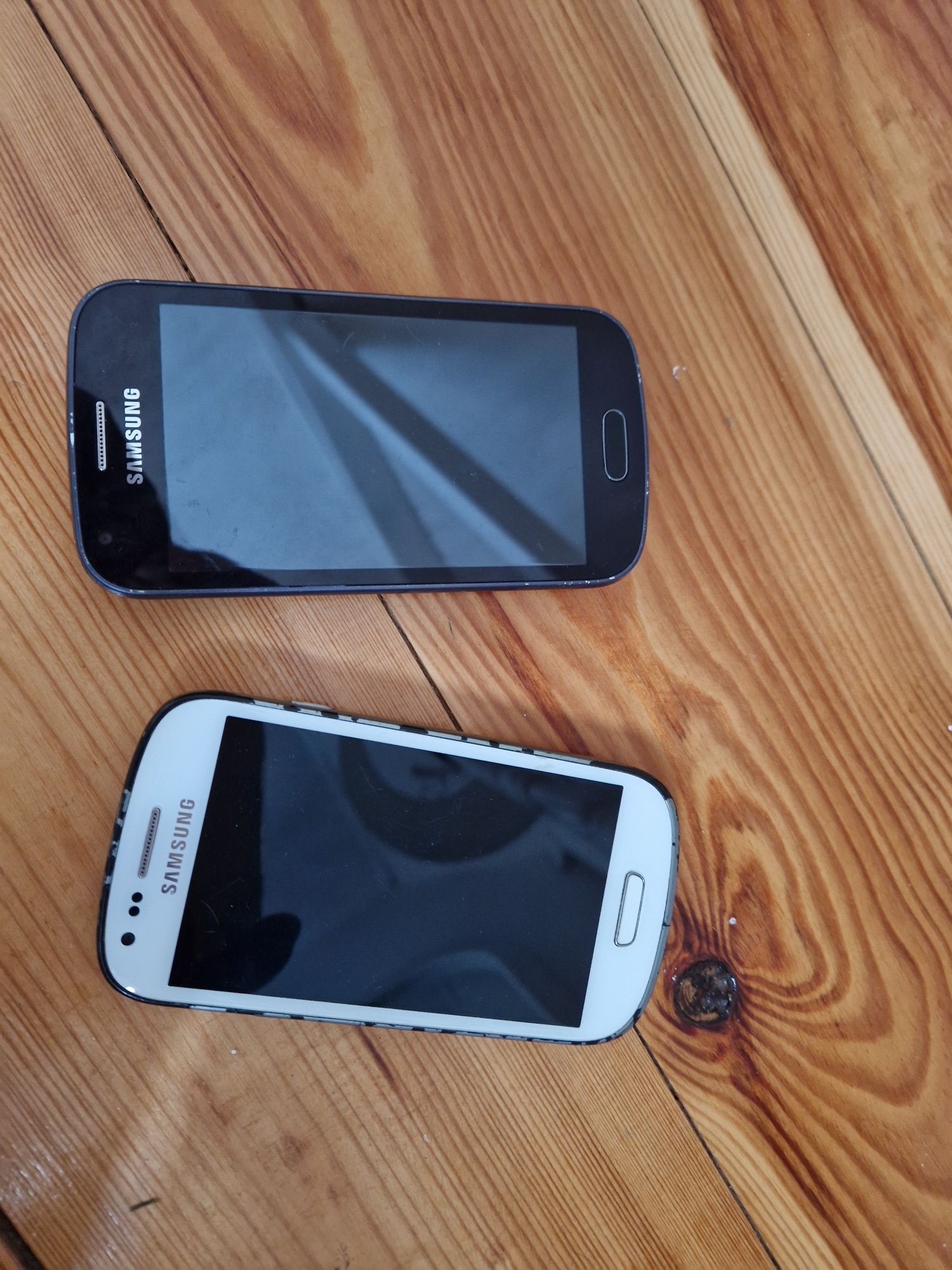 Zestaw Samsungów na części.