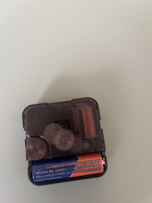 Relogio e Candeeiros de Secretaria