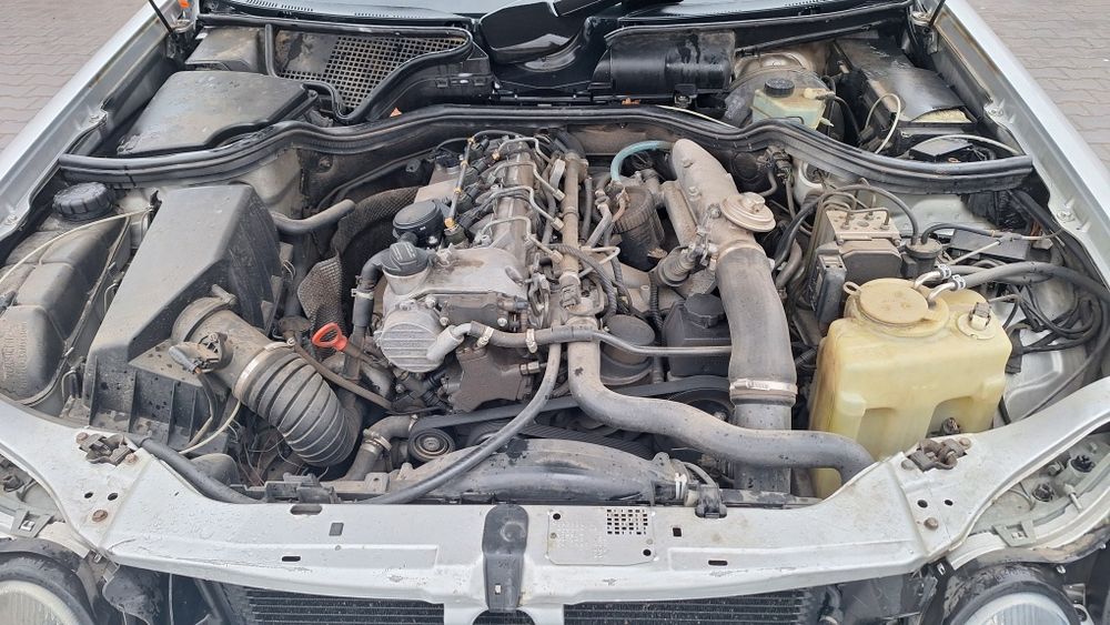 Продам Легендарный Мерседес 210