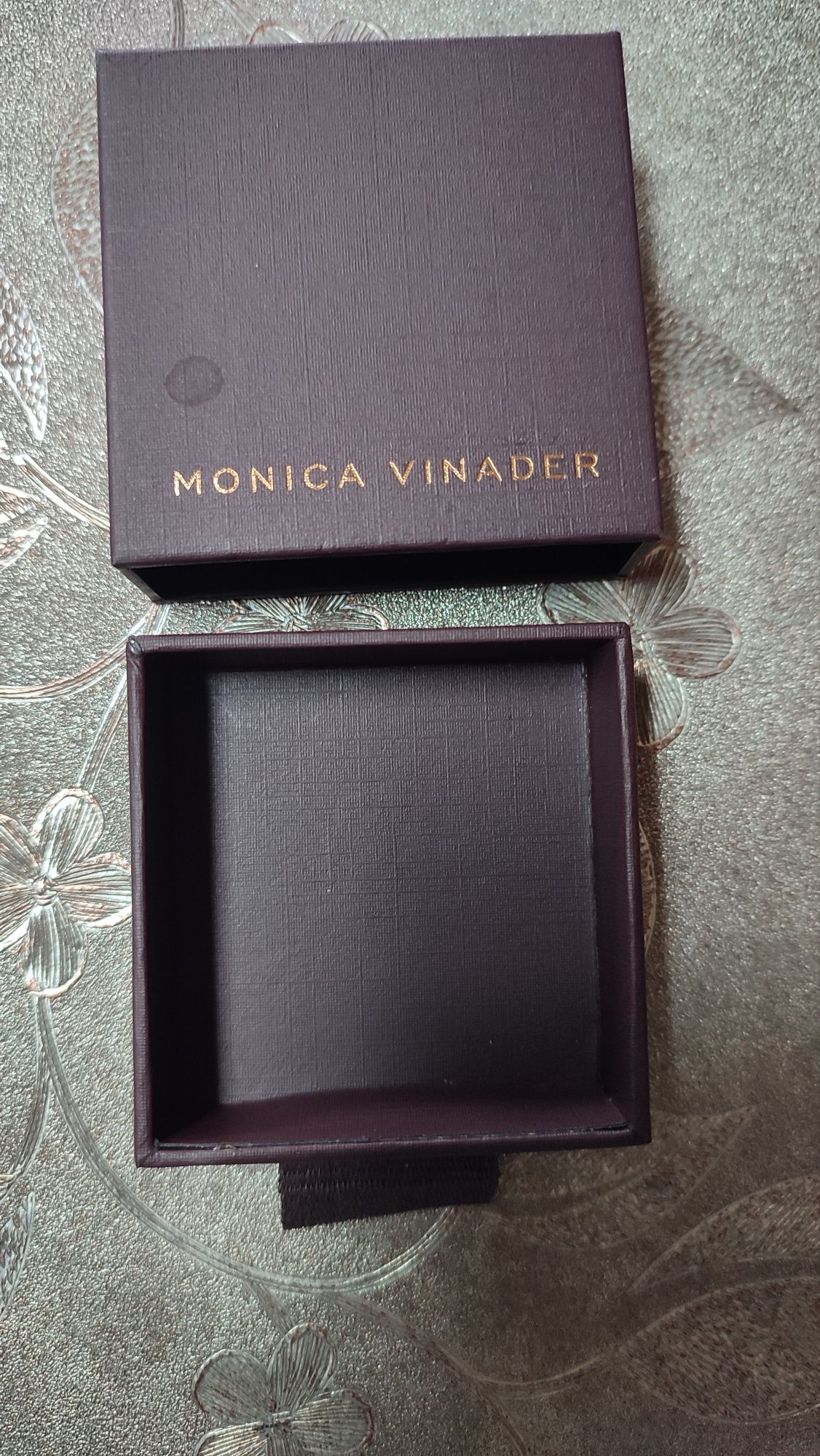 Monica Vinader pudełko na biżuterię