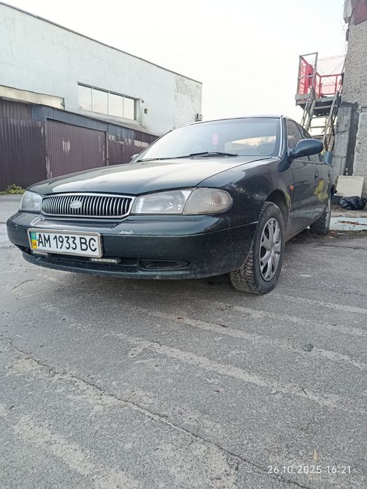 Продам Kia Clarus 1.8