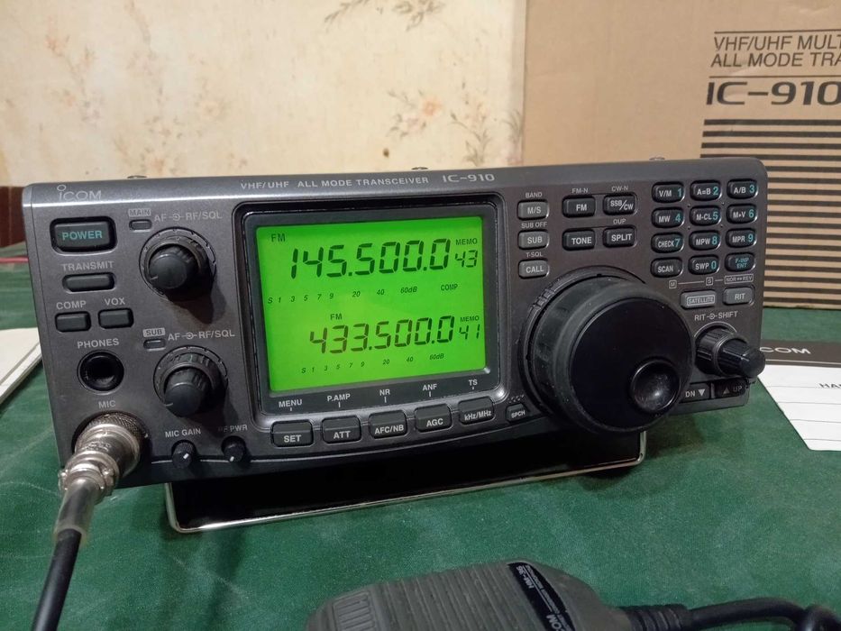 Трансивер Icom IC-910H с модулем Icom UX-910 (1296 МГц (23 см))