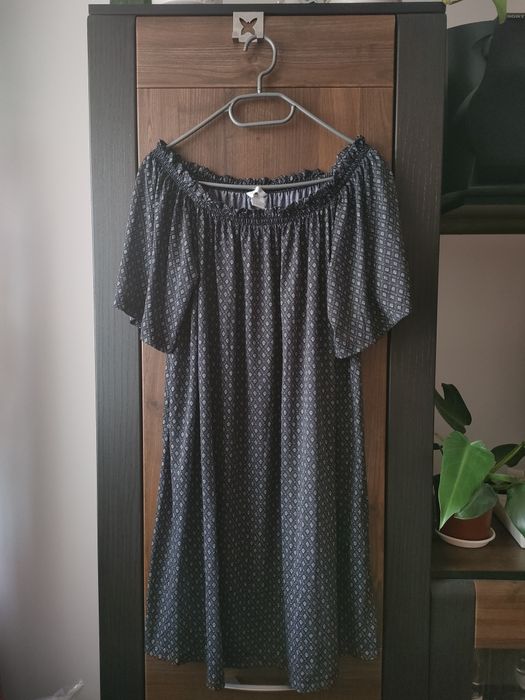Lekka wzorzysta sukienka M opadająca na ramiona letnia sukienka H&M