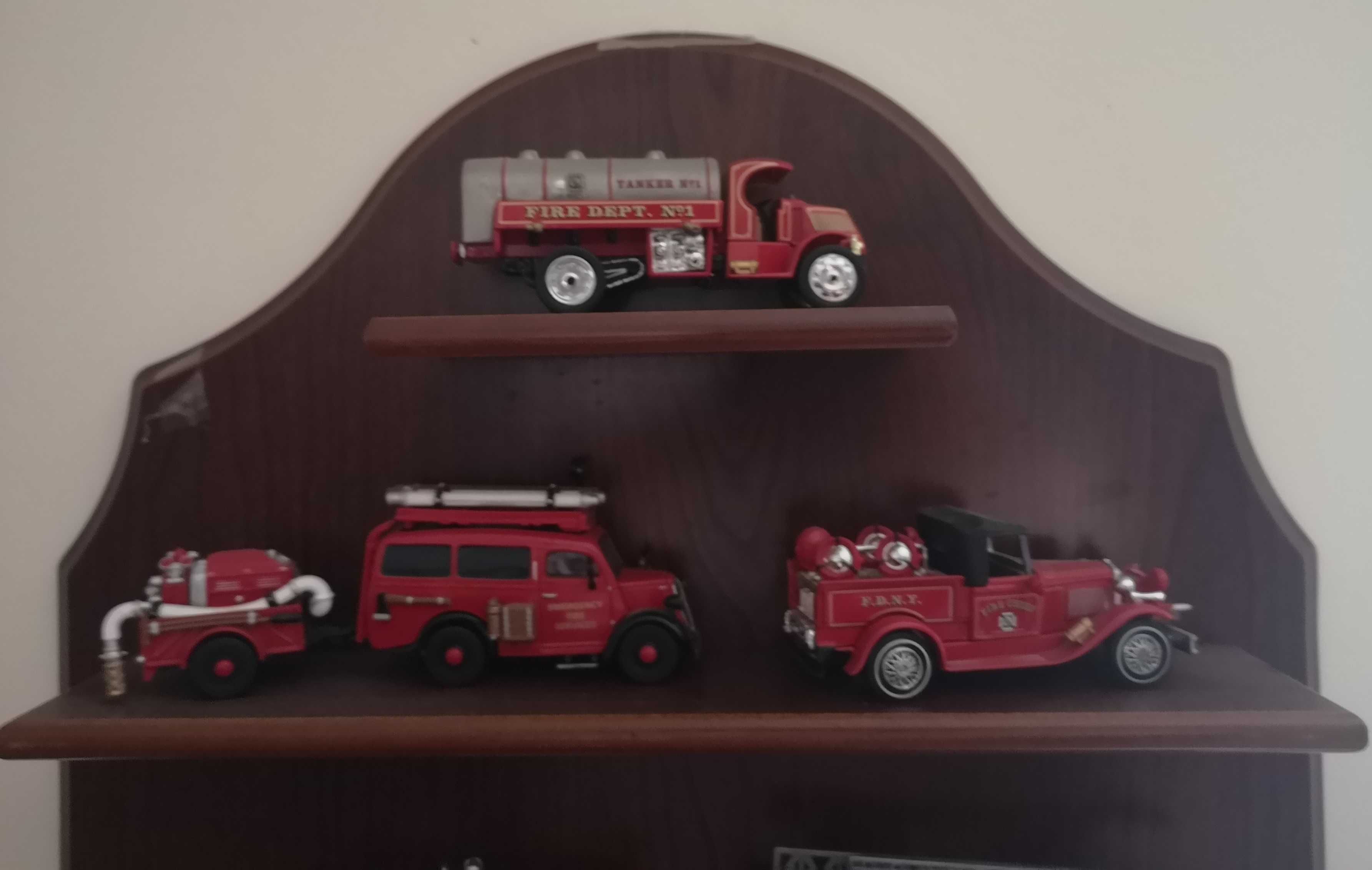 Matchbox Models of Yesteryear Fire engine