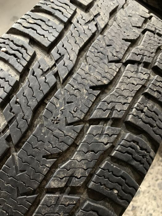 (4шт) 215/60R17C Nokian Hakkapeliitta CR3 (7-7.5мм) зимові шини