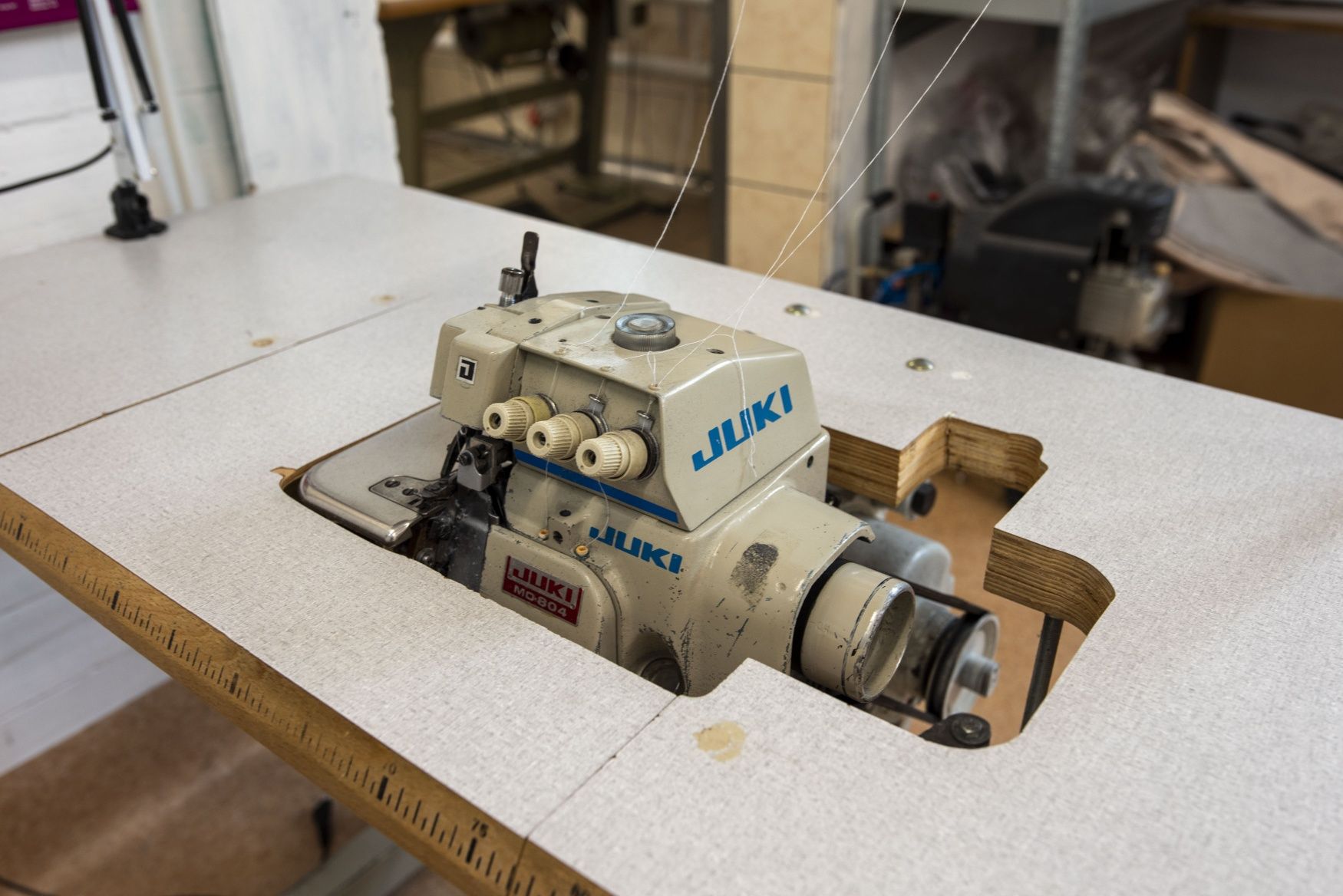 Maszyna Overlock Juki 3 nitkowy MO-804