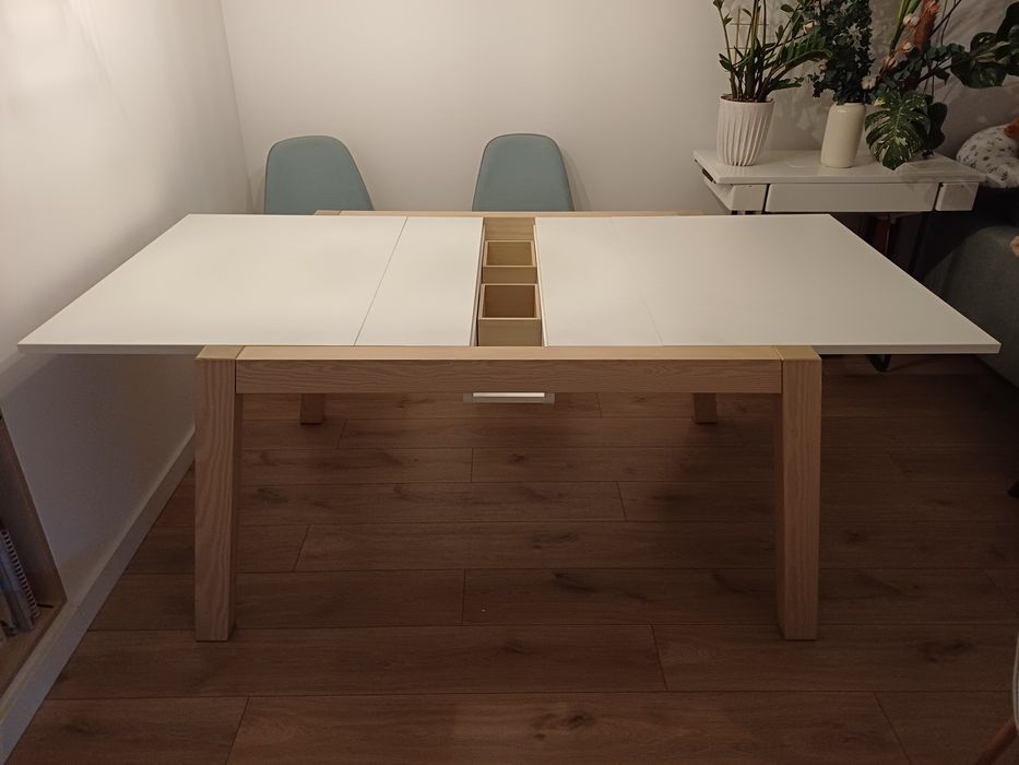 Rozkładany stół spot firmy VOX