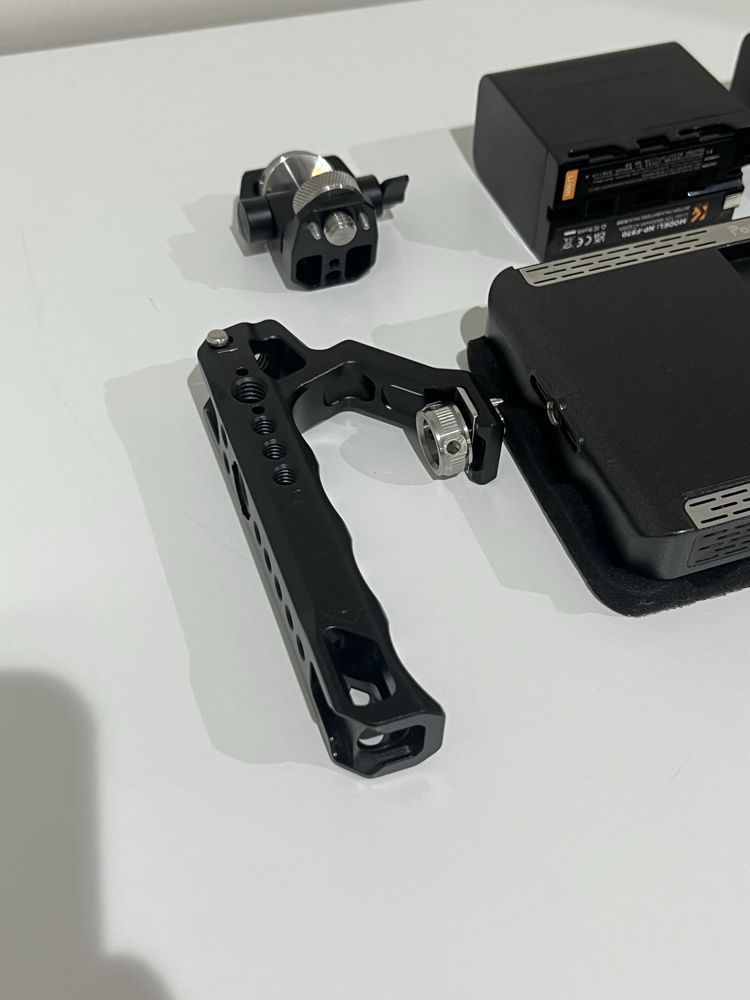 Monitor Portkeys LH7P + Smallrig Top Handle