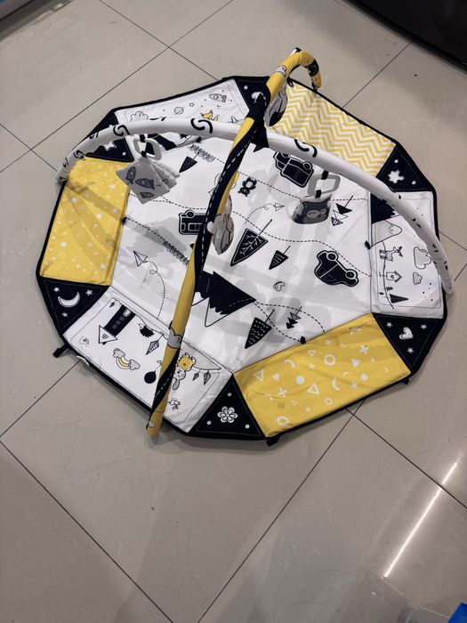 Mata edukacyjna / mata sensoryczna dla niemowlaka