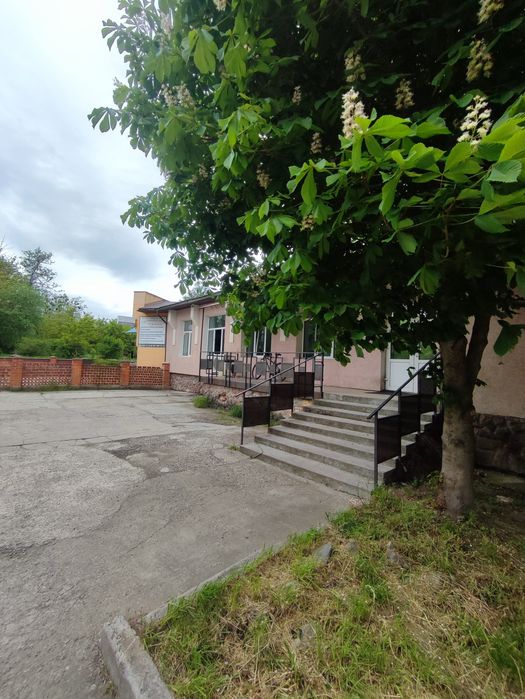 Продаж комерція центр міське озеро 1250$/м2