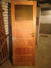 Drzwi drewniane  ,,70 - tki " -  pokojowe i łazienkowe.