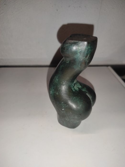 Escultura em bronze