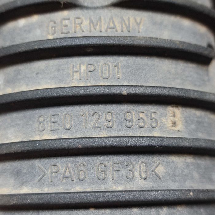 Zbiorniczek podciśnienia rezonator Audi A4 A6 C6 2.0 TDI 8E0.129.955