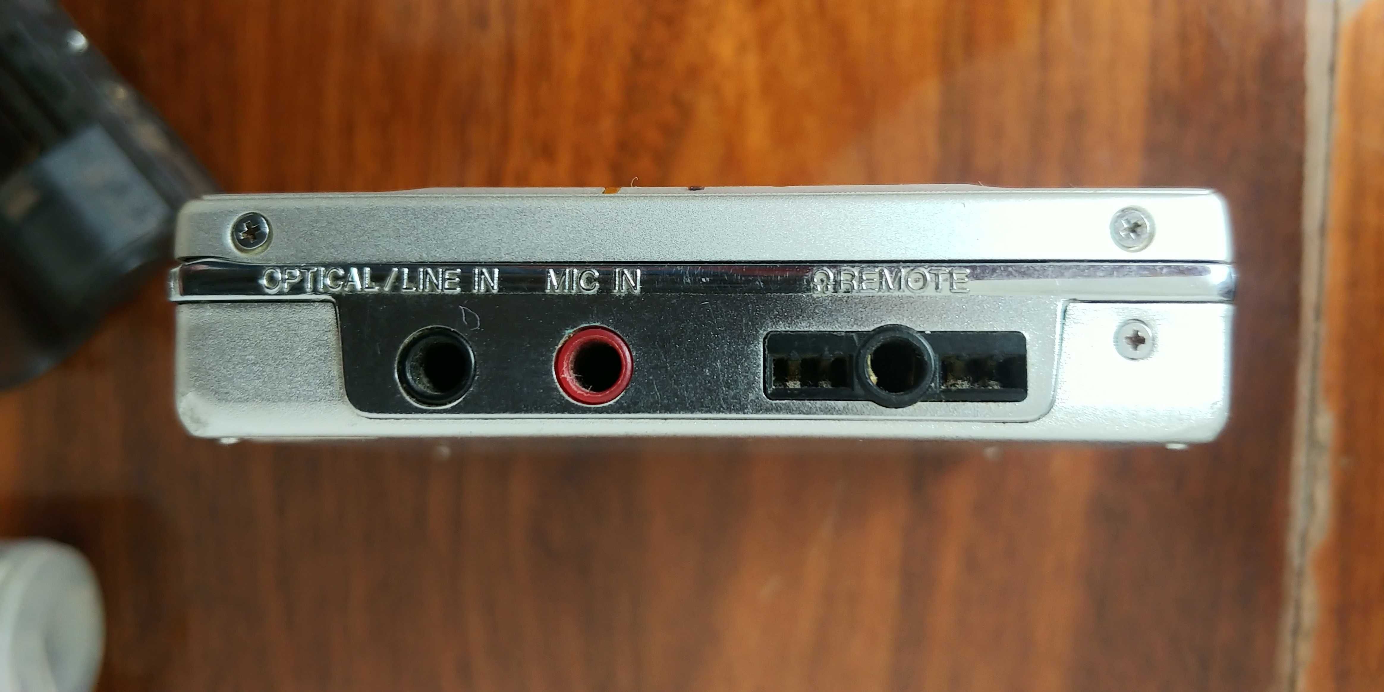 minidisc 45 minidysków (z muzyką z Ninja Tunes)+odtwarzacz Sharp MT877