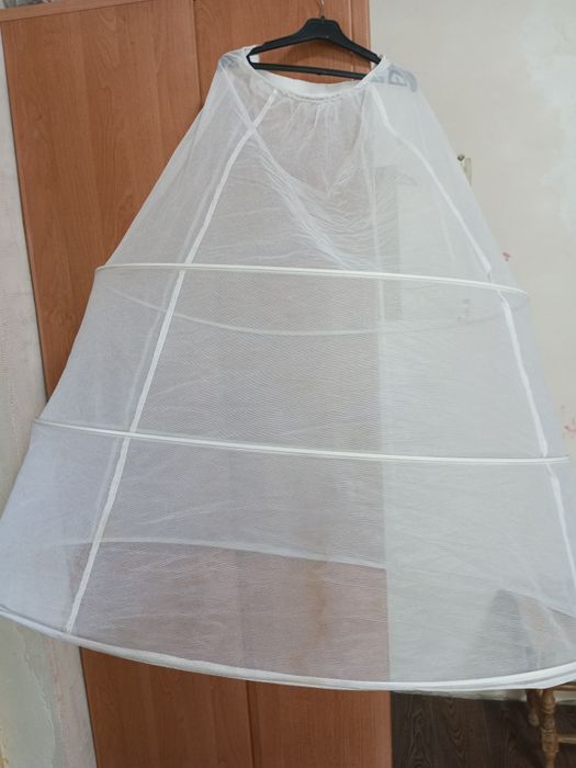 Весільна сукня бу