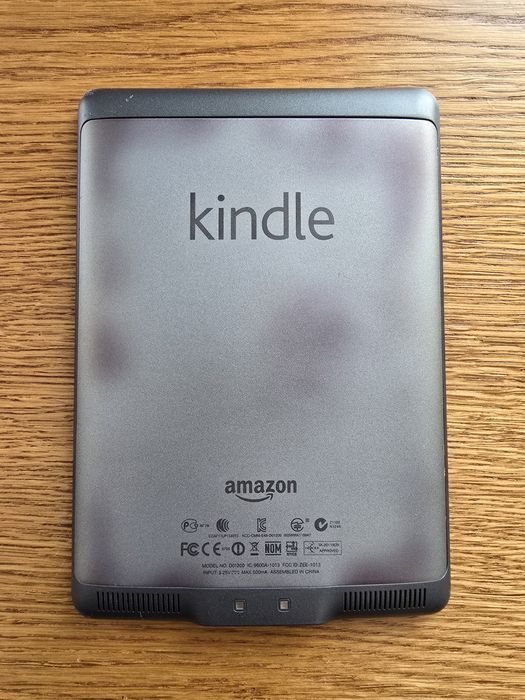 Електронна книга (читалка) Kindle Touch 4