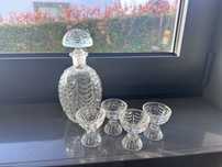 Conjunto Copos e Garrafa de licor, Vintage