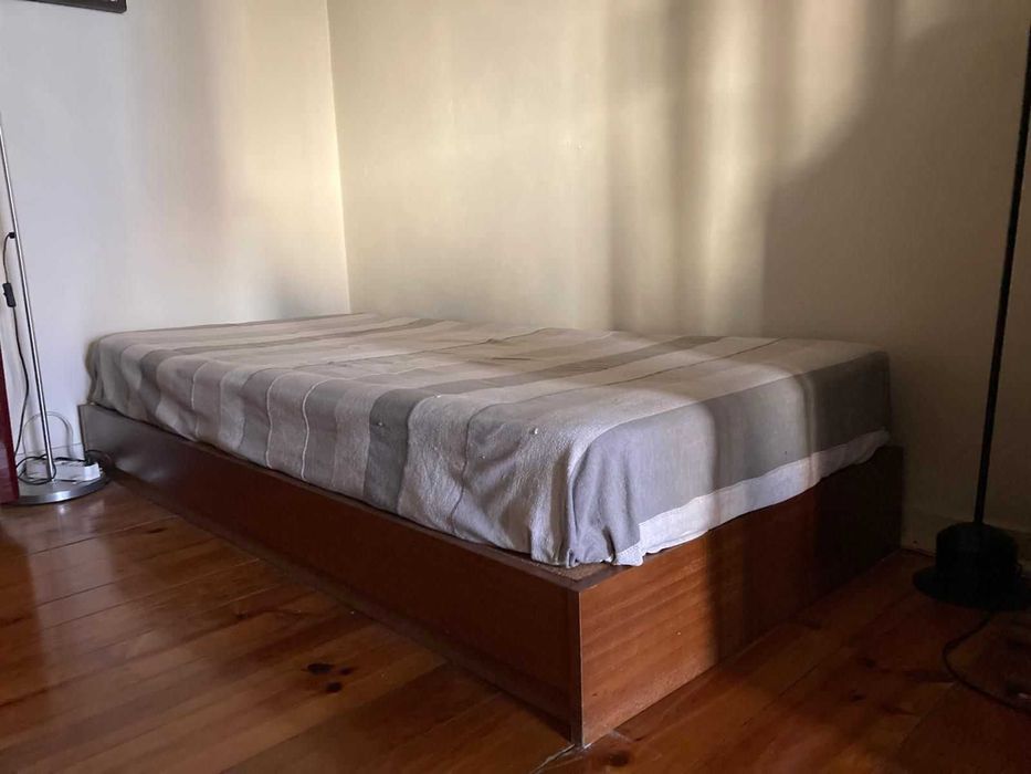 Cama individual dos móveis Olaio + Colchão