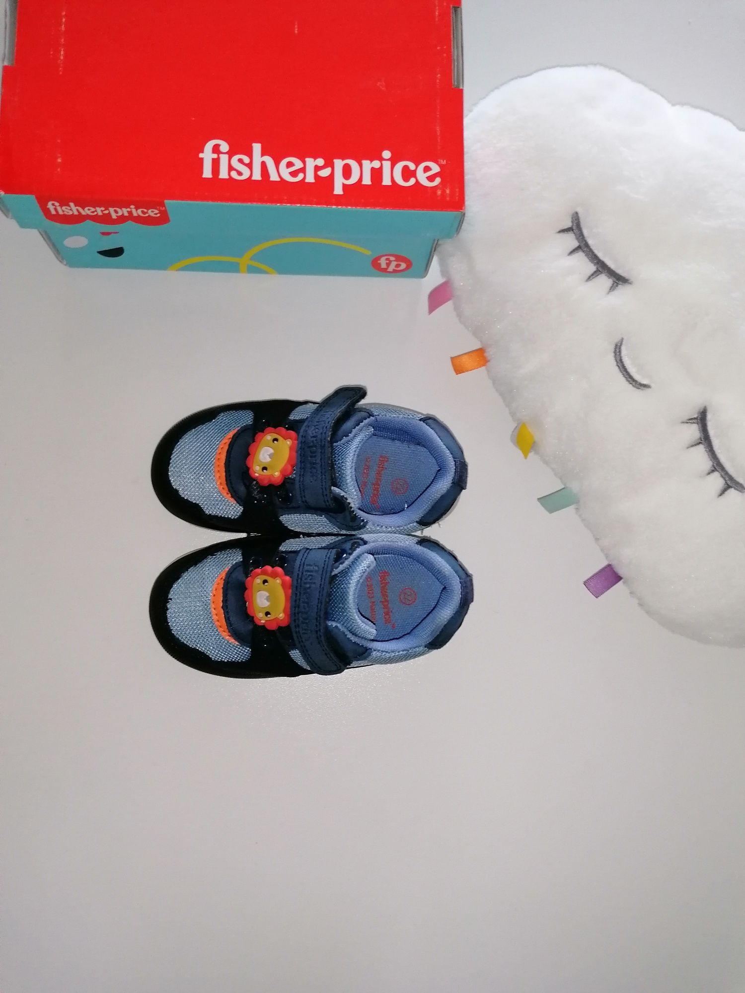 Buciki Fisher Price 22 w stanie bardzo dobrym