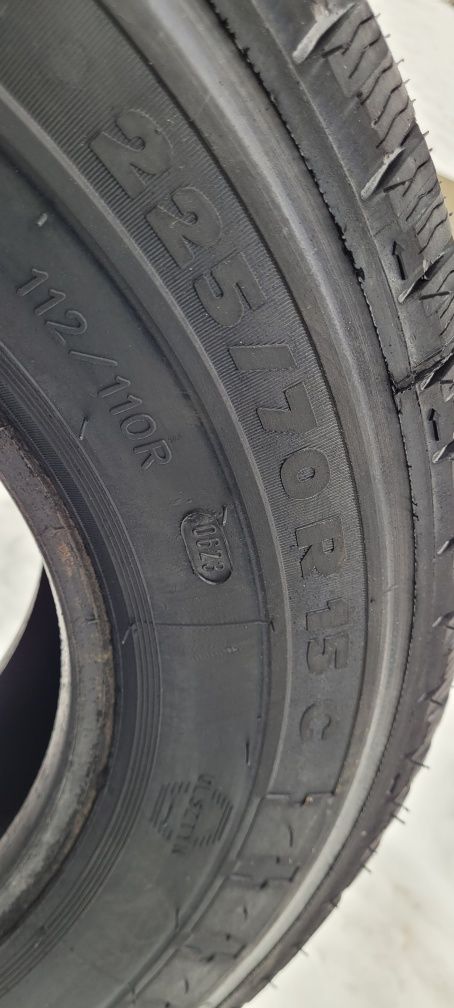 225/70R15 C opony zimowe dostawcze bieżniki