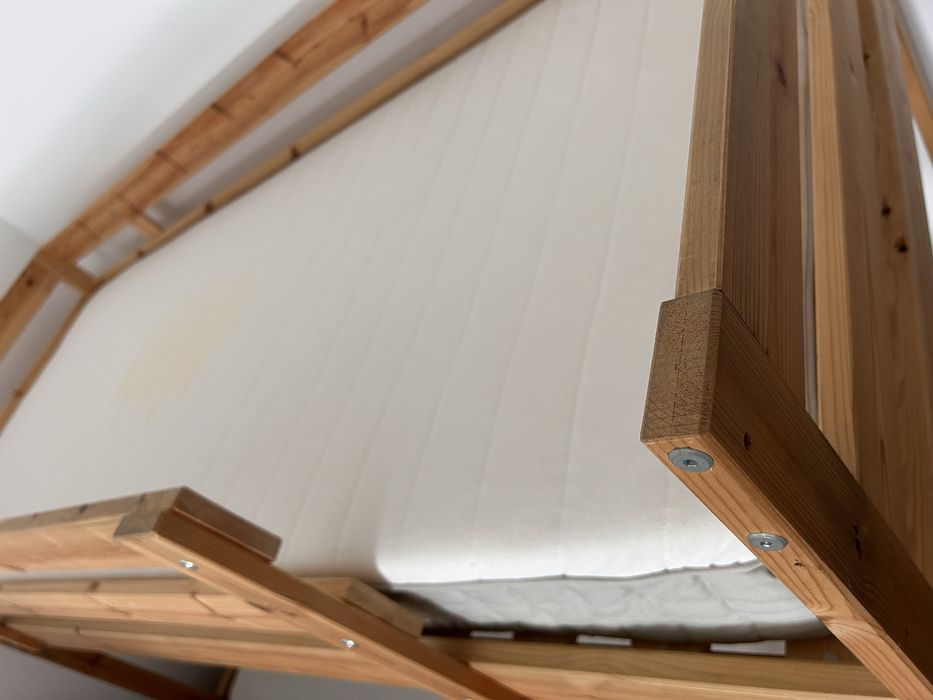 Cama ikea com 1 colchao usado