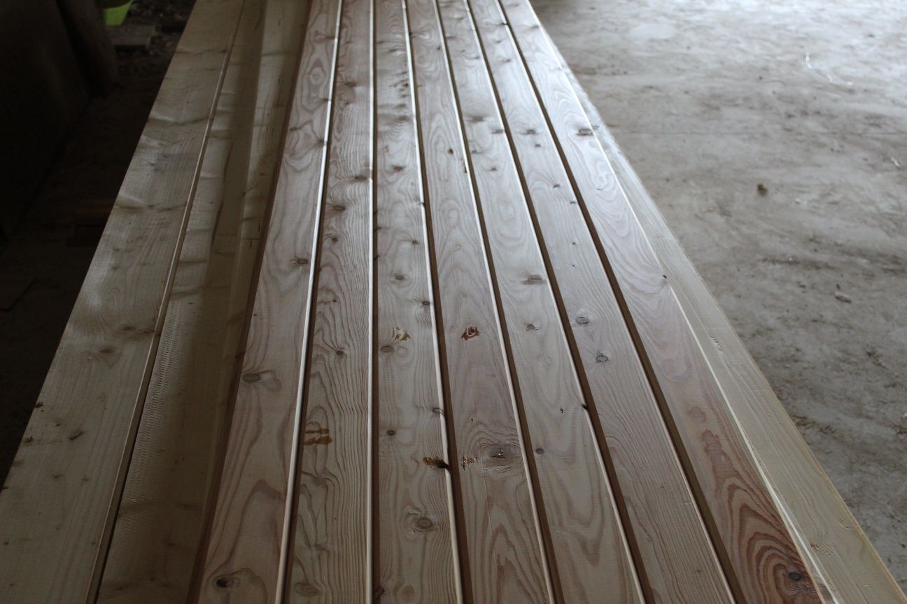 Deska MODRZEW elewacyjna 2cmx13,5 ,9,5 cm x 5i 4 m. Sucha deska podbit