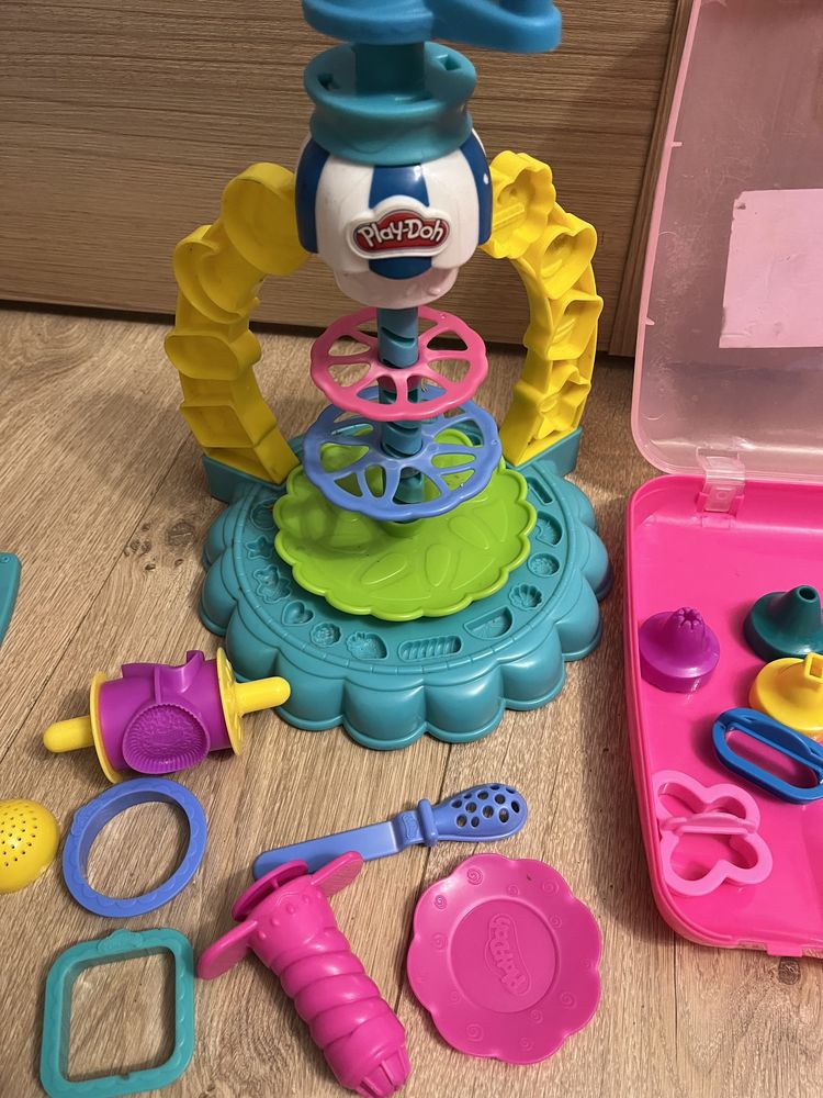 Play doh karuzela na ciastka oraz fryzjer