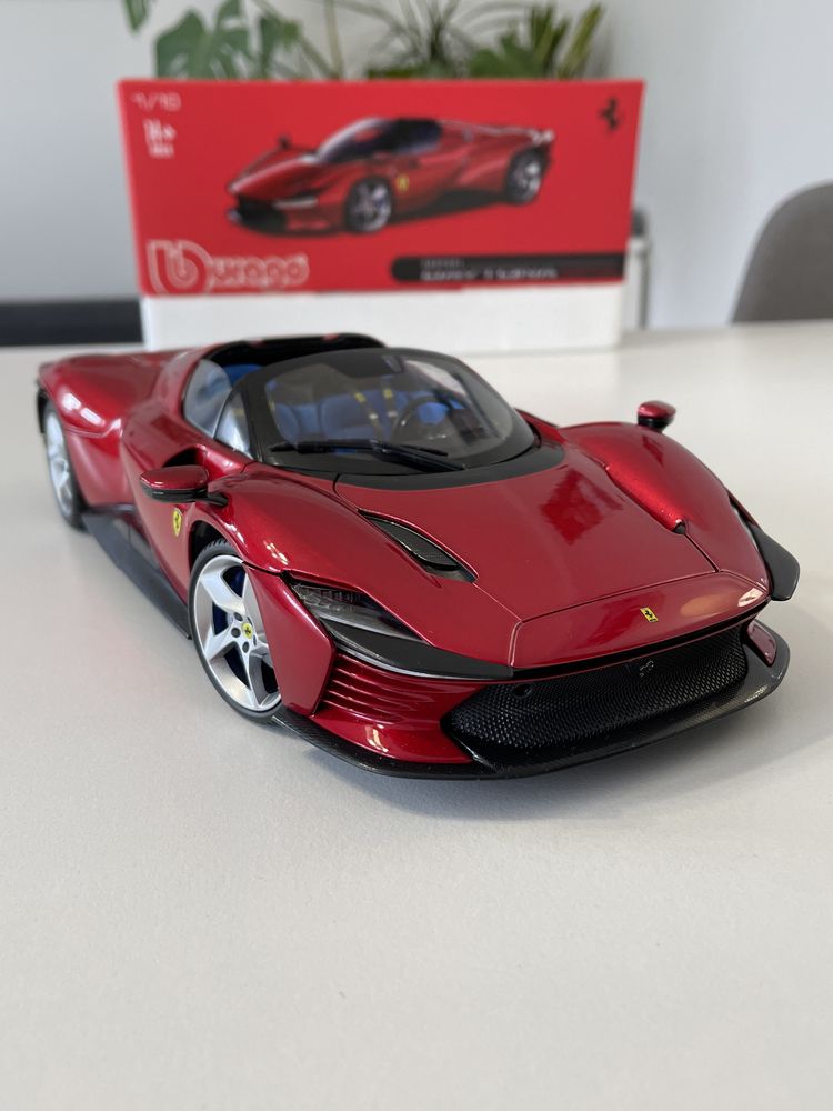 Model Ferrari Daytona SP3 Open Top 1/18 Bburago Signature czerwony 118
