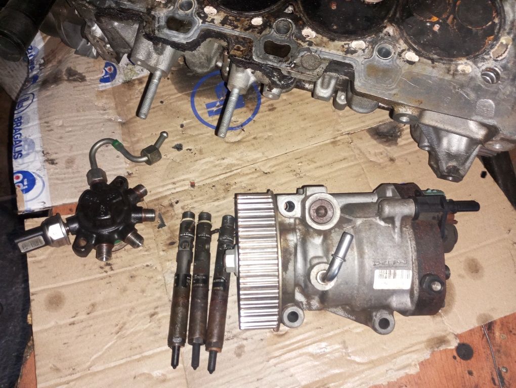 Vendo cabeça de Renault com a cabeça completa e turbo