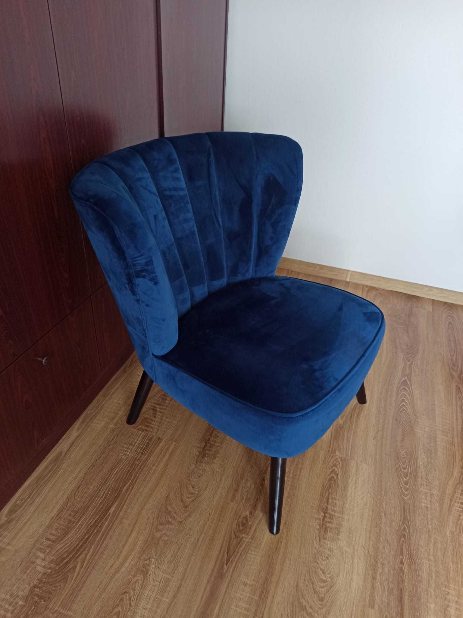 Fotel wypoczynkowy welurowy