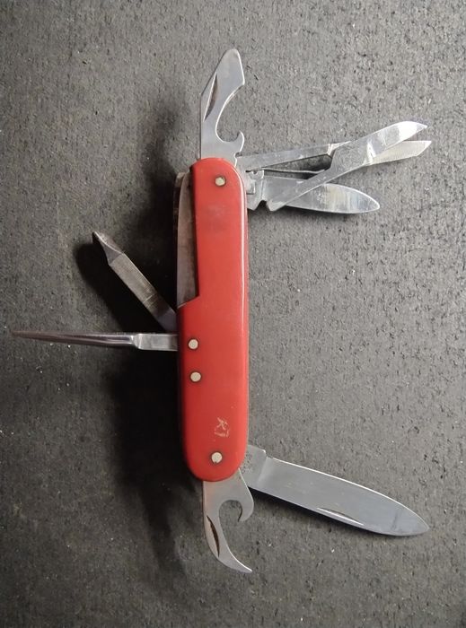 Stary scyzoryk Gerlach 357 w skórzanym etui