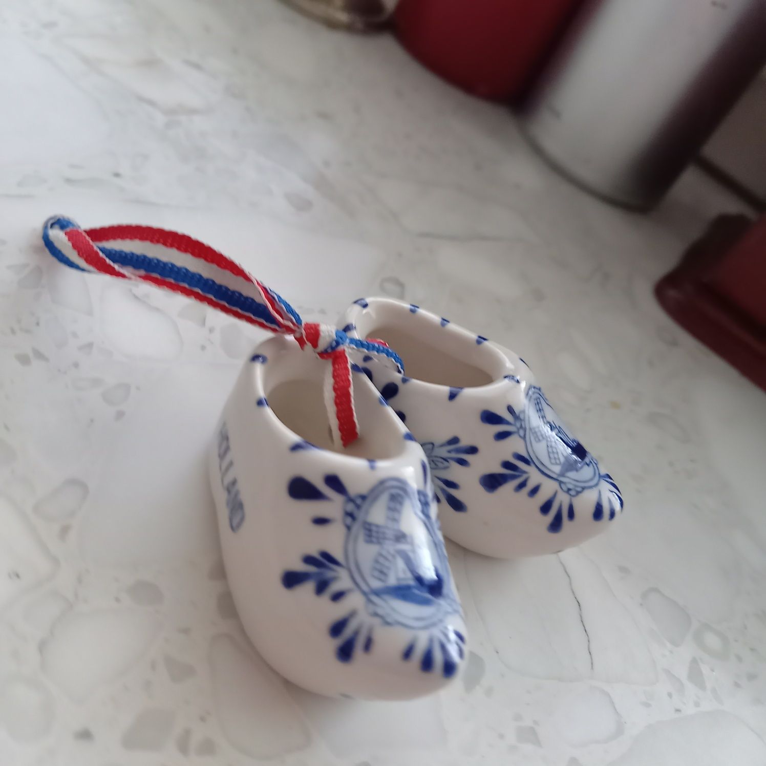Buciki porcelanowe chodaki holenderskie malowane sygnowane figurka
