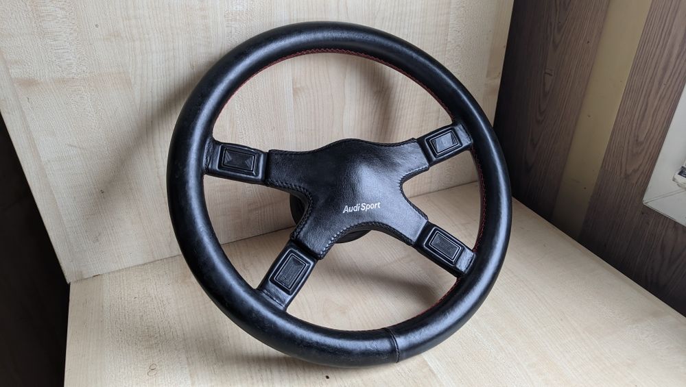 Italvolanti Audi Sport / Nardi, Momo /