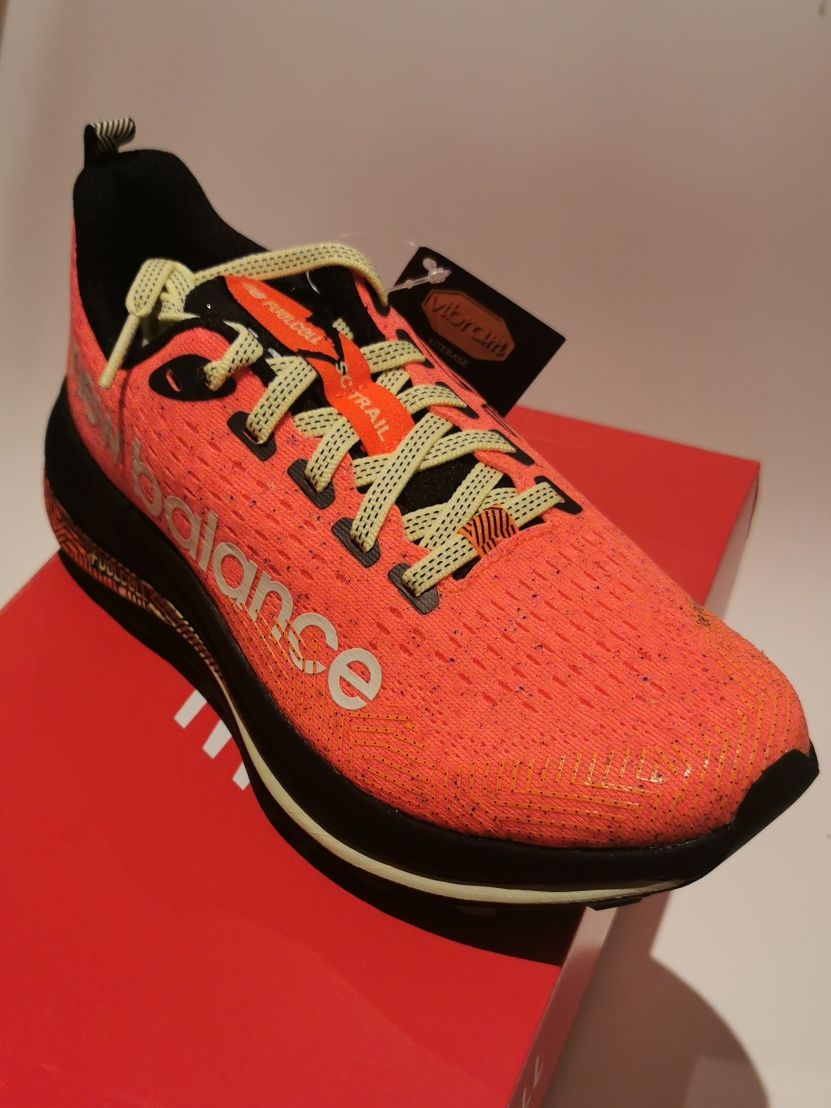 Damskie buty trailowe New Balance FuelCell SC Trail