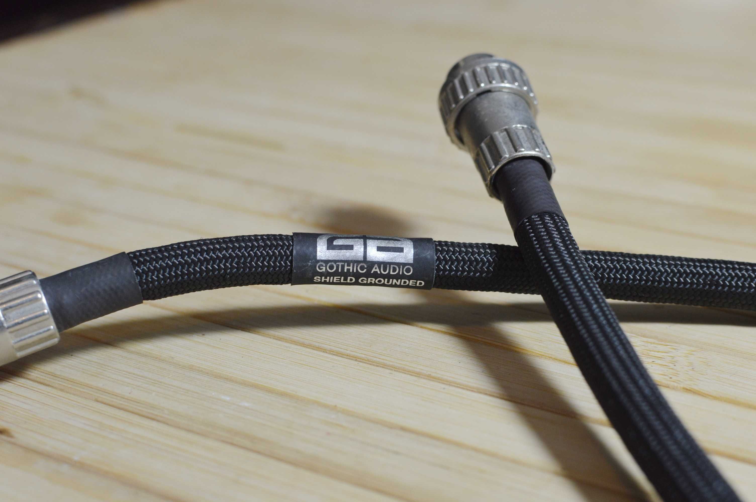 0.75m DIN Naim Interconnects - srebro - made in GB