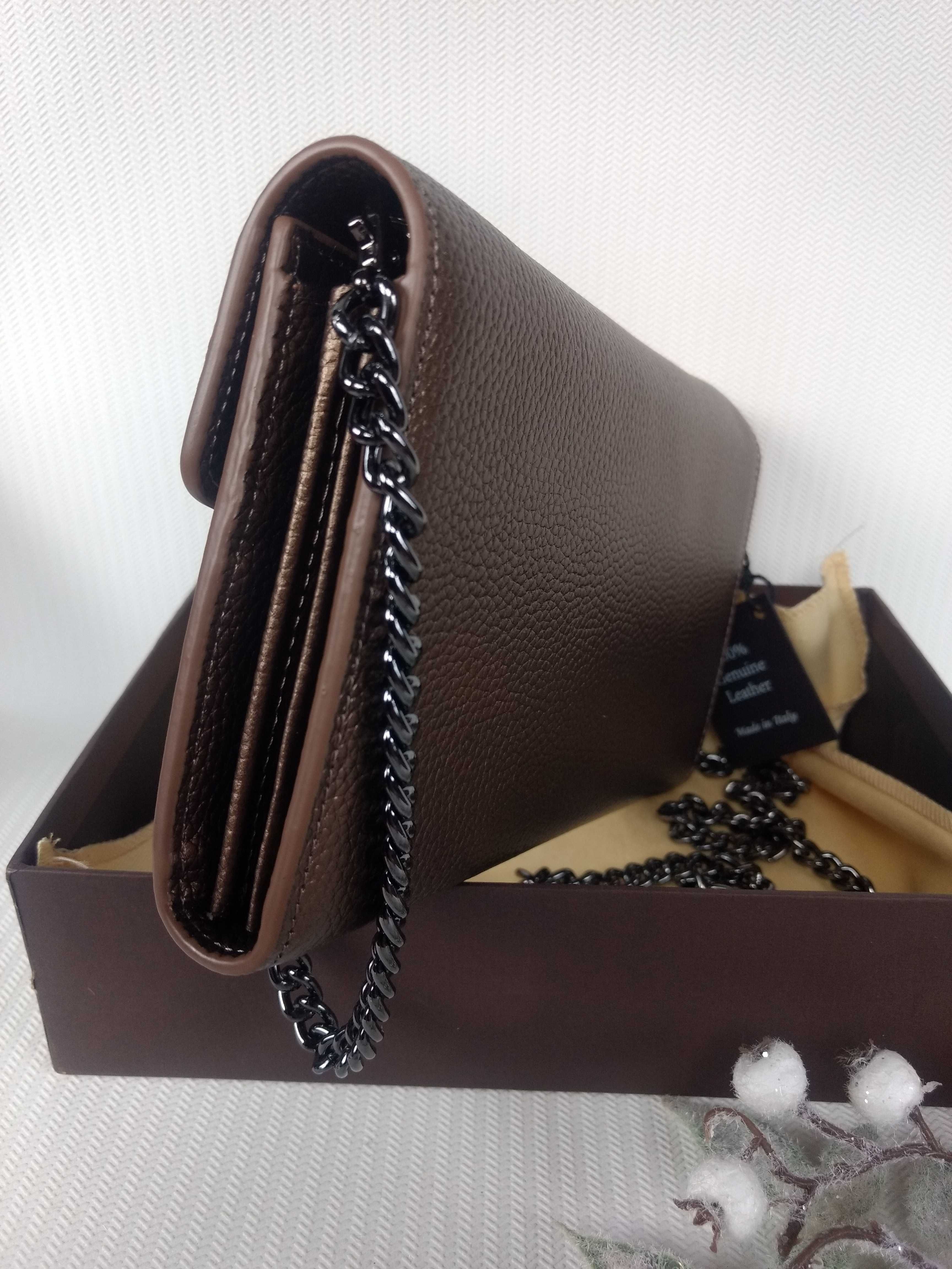 Женская сумочка-клатч из натуральной кожи Италия