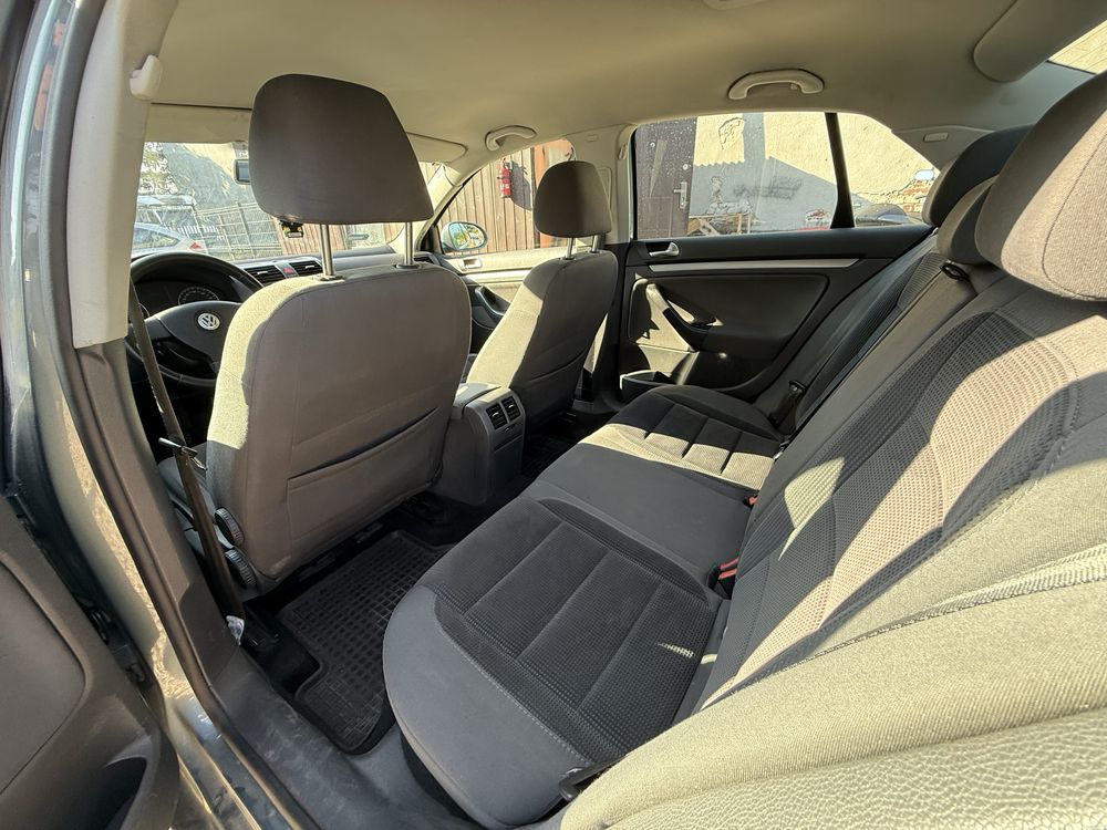 Volkswagen Jetta 2009r 1.9d
