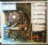 Klasyczny PC pod biurko, sprawdzony, komplet z monitorem