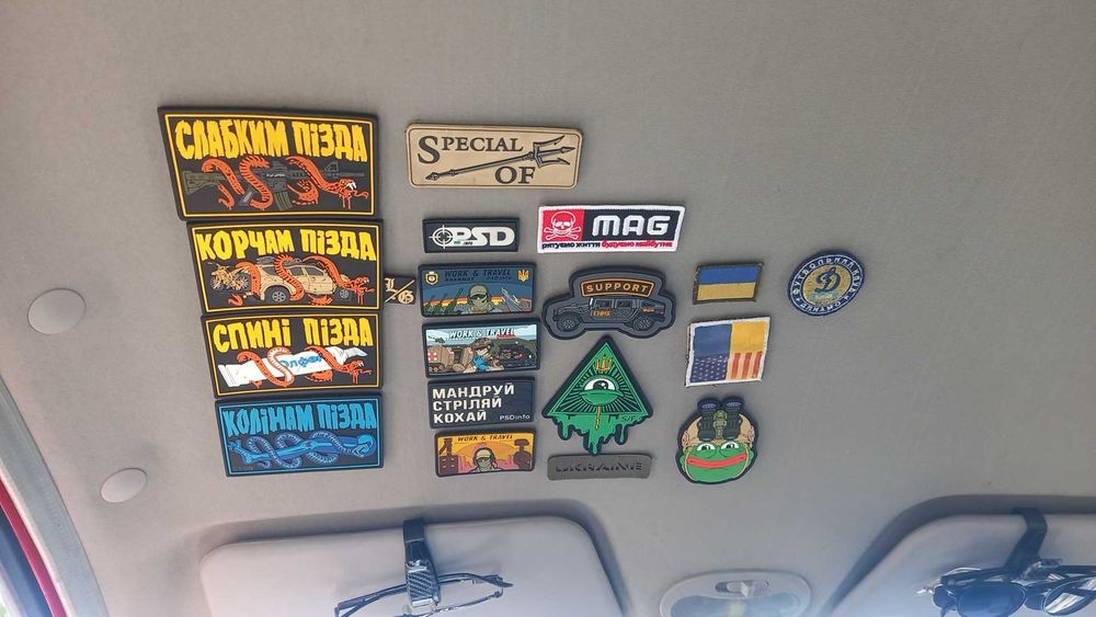 Патчі, нашивки , логотип футбольної команди