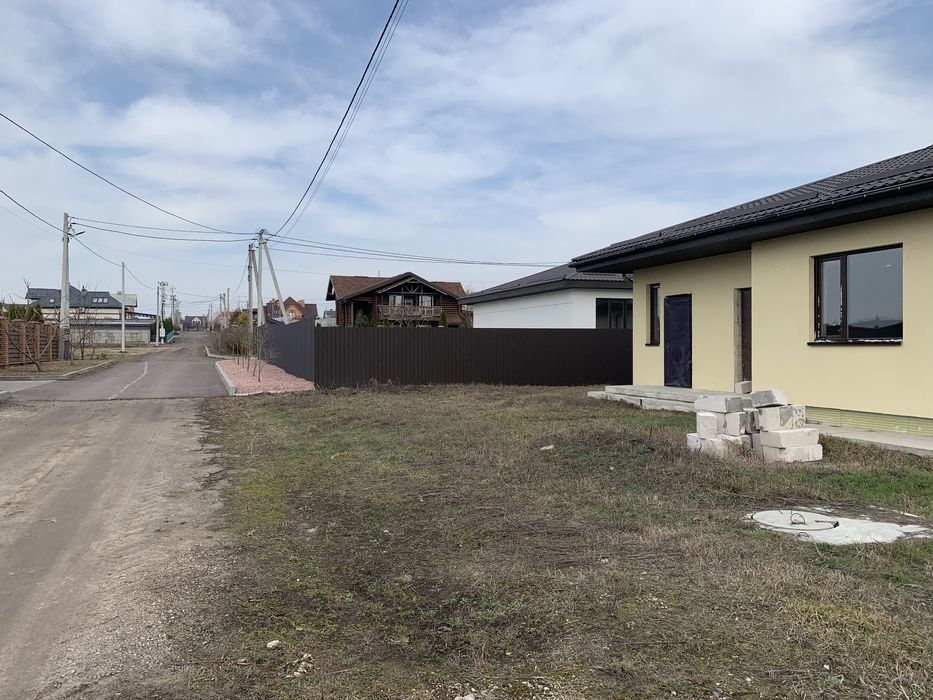 Продається будинок в закритому котеджному містечку!