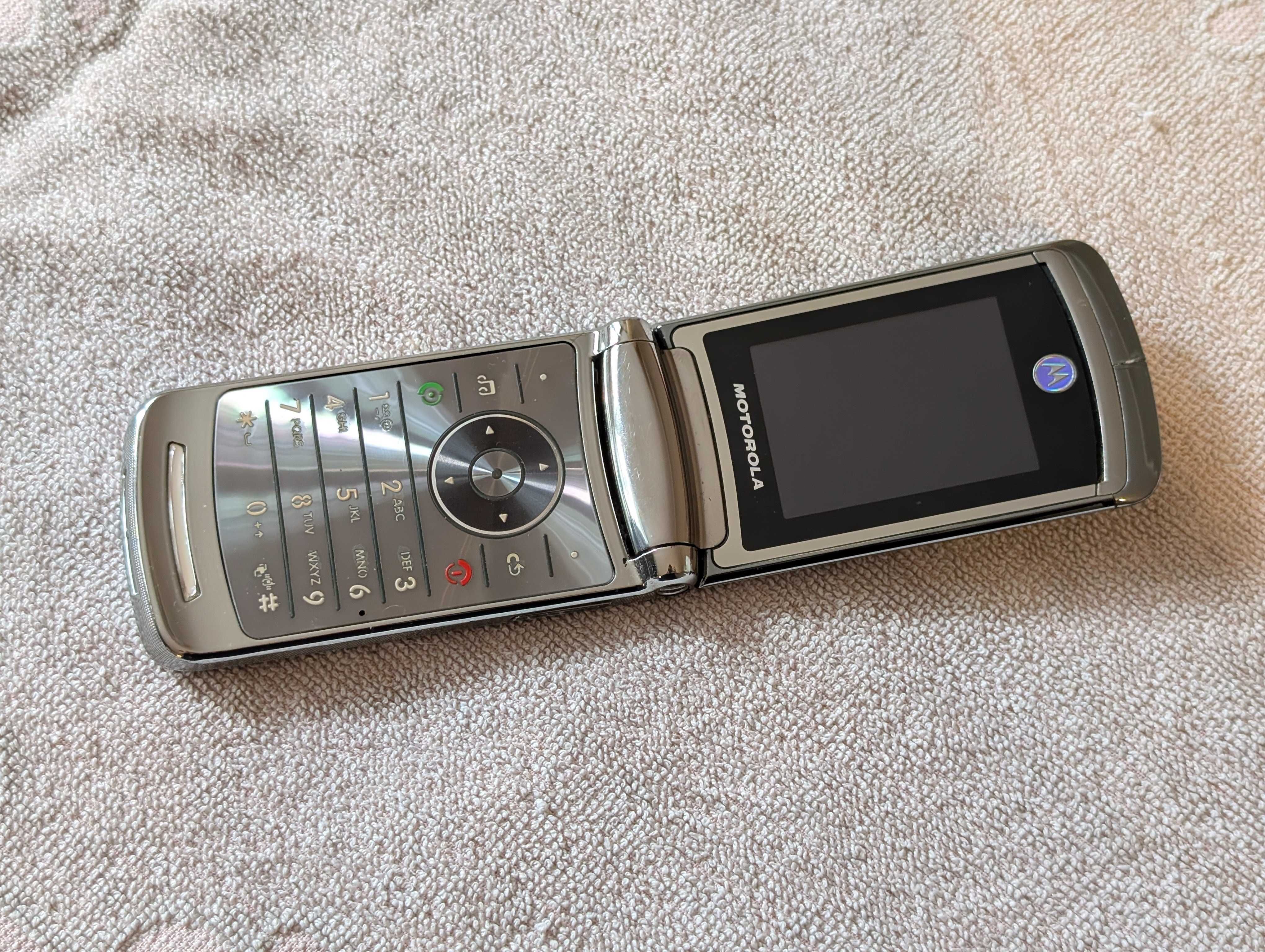 Motorola V8 bez simlocka, sprawna, dla kolekcjonera