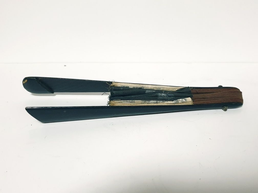 Antigo leque moinho asiático pintado à mão