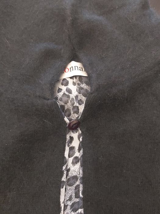 Czarny krótki sweterek sweter narzutka żakiet sexi panterka monnari M