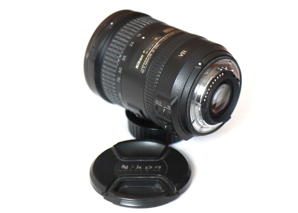 Lente Nikon 18-200mm objetiva em boas condições