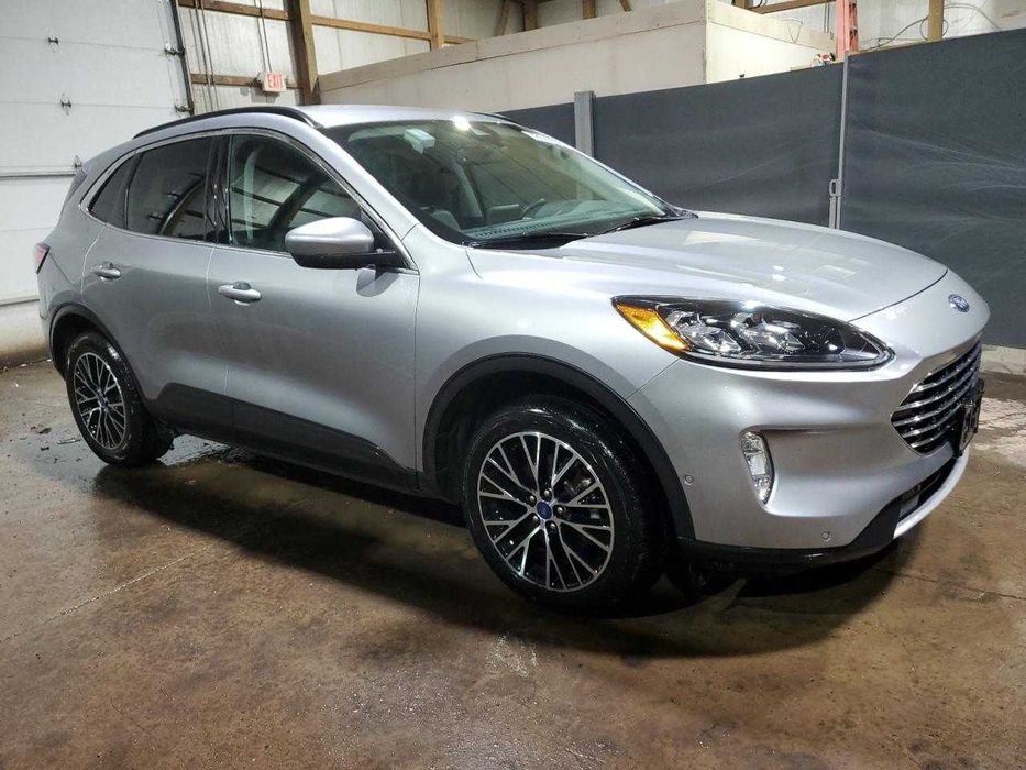 2021 Ford Escape Titanium