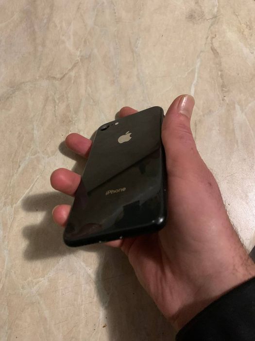 Продам iphone 8 64gb neverlock