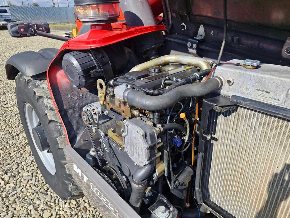 телескопічний навантажувач  MANITAU MT1033