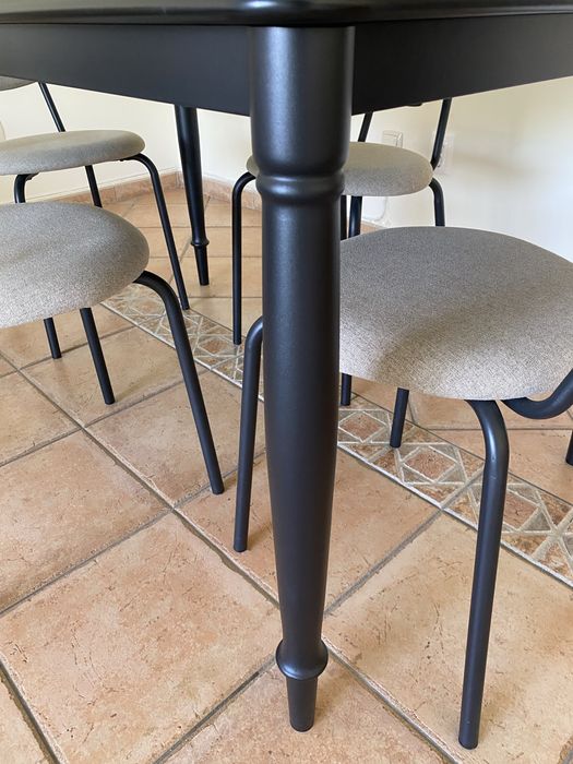 Mesa de jantar preta IKEA – NOVA, nunca usada!