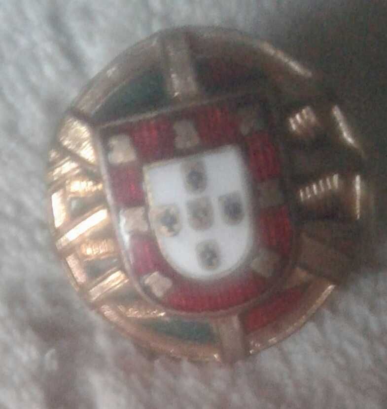 Pin antigo Portugal com a esfera armilar